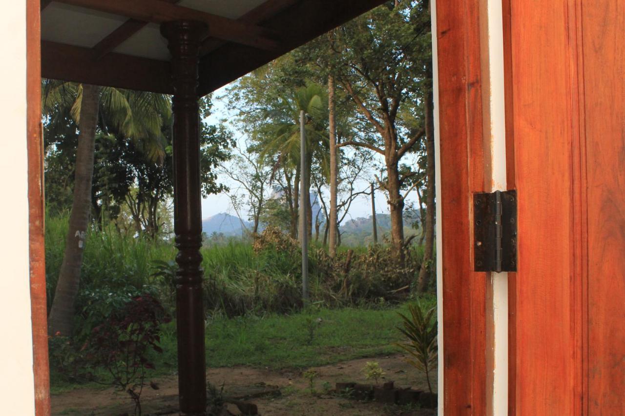 Sigiriya Hillside View Villa ภายนอก รูปภาพ